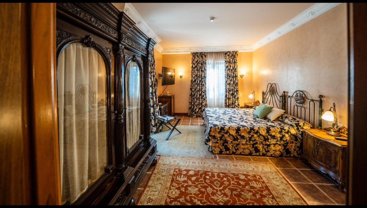 Palacio De Miraflores Miraflores de la Sierra Zewnętrze zdjęcie
